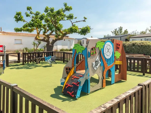 Parco giochi del campeggio Roan Le Castellas.