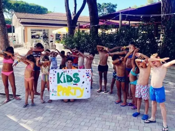 Kidsclub al campeggio Roan Del Forte.