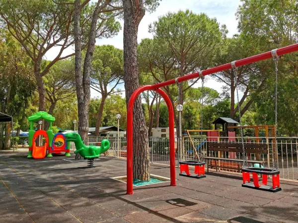 Parco giochi del campeggio Roan Del Forte.