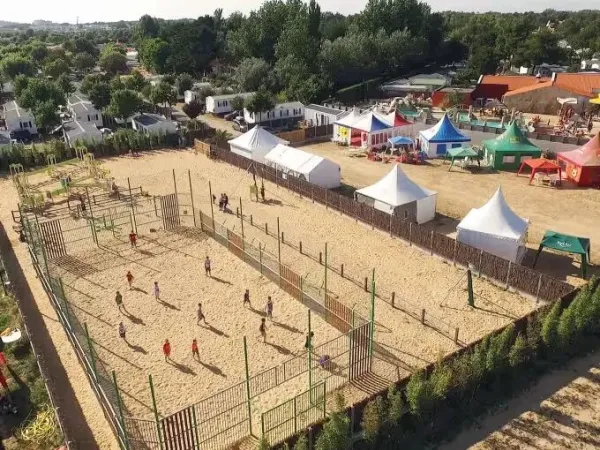Impianti sportivi del campeggio Roan Le Domaine du Clarys.