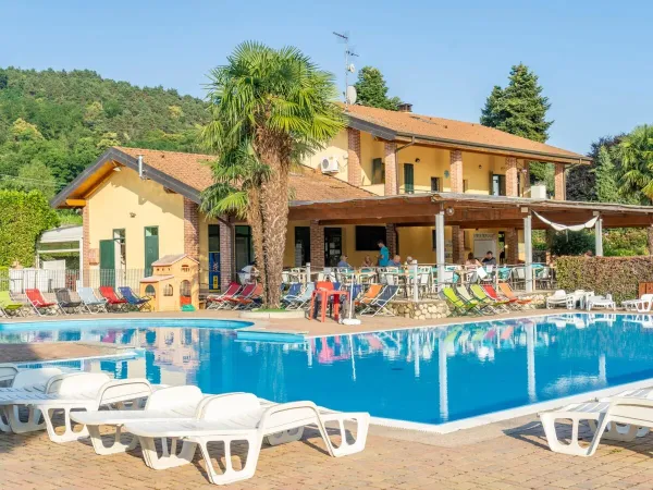 Piscina del campeggio Roan Okay Lido.