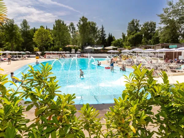 Divertimento acquatico al campeggio Roan hu Birkelt village.