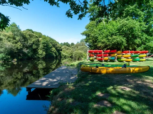 Canoa sul fiume D'Elle proprio accanto al campeggio Roan Le Ty Nadan.