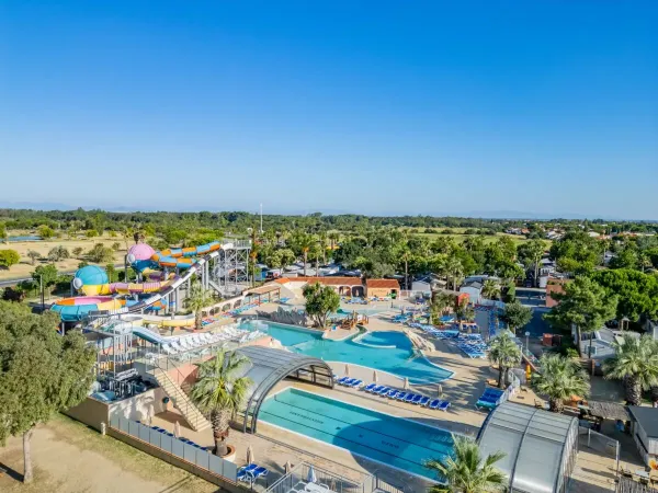 Panoramica del parco acquatico del campeggio Roan Le Soleil de la Méditerranée.