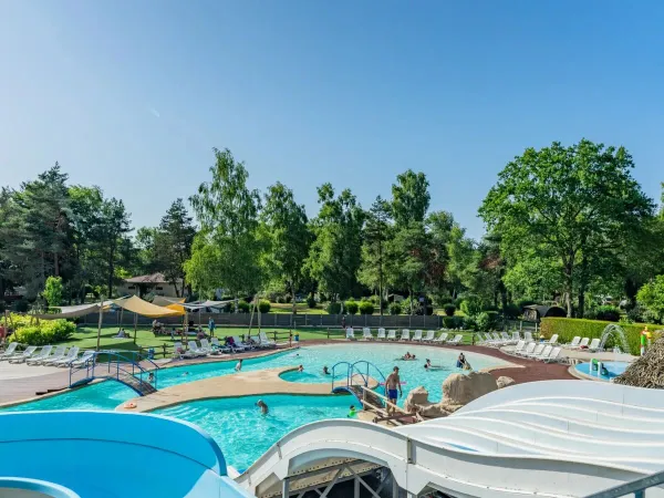 La piscina del Roan camping de Bonnal.