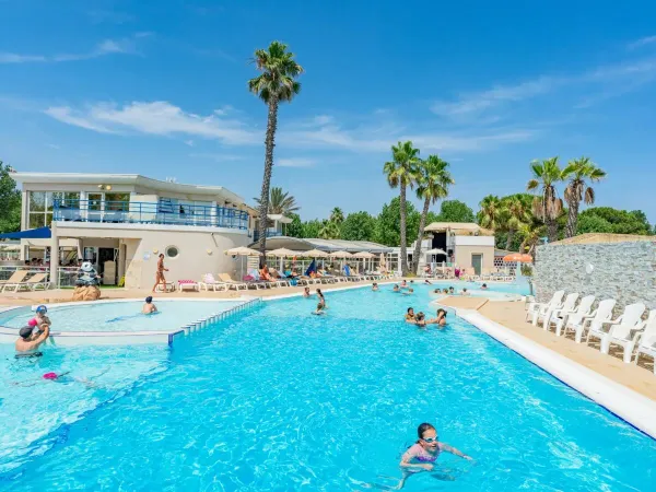 Piscina vivace al campeggio Roan Le Napoléon.