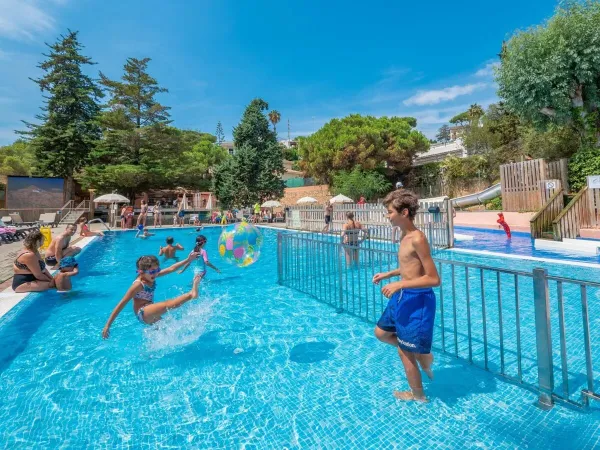 Piscina del campeggio Roan Cala Canyelles.