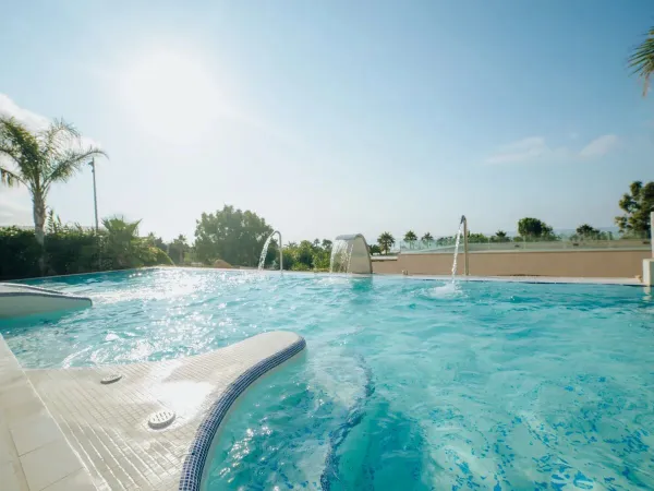 La piscina del campeggio Roan Alannia Els Prats.