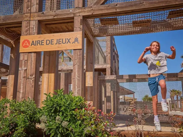 Il parco giochi del campeggio Roan Le Petit Mousse.