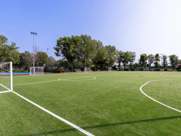 Campo da calcio del campeggio Roan Tanuta Primero.