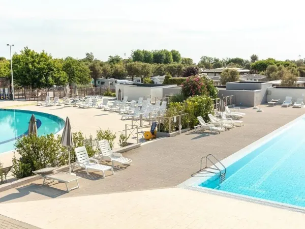 Complesso di piscine del campeggio Vigna sul Mar.