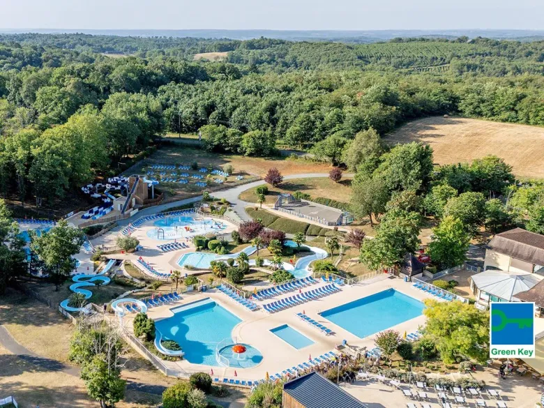 Nuovo scivolo e scivolo racer al campeggio Roan Saint Avit Loisirs.