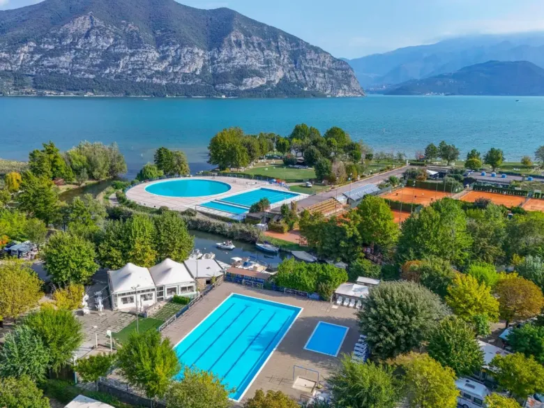 Foto panoramica del Roan Camping Village Bella Iseo.