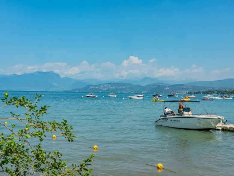 Panoramica del Lago di Garda dal campeggio Roan Park Delle Rose.