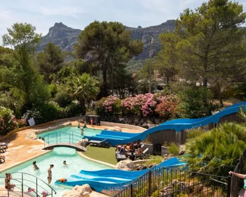 Complesso di piscine del campeggio Roan Domaine de la Noguière.