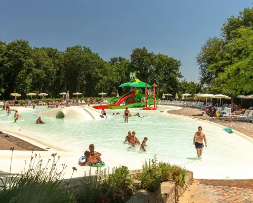 Il parco acquatico del campeggio Roan hu I Pini.