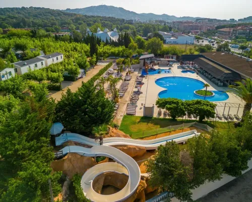 Panoramica della piscina del campeggio Roan Tucan.