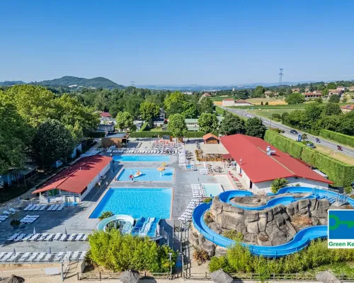 Panoramica delle piscine del Roan camping de Galaure.