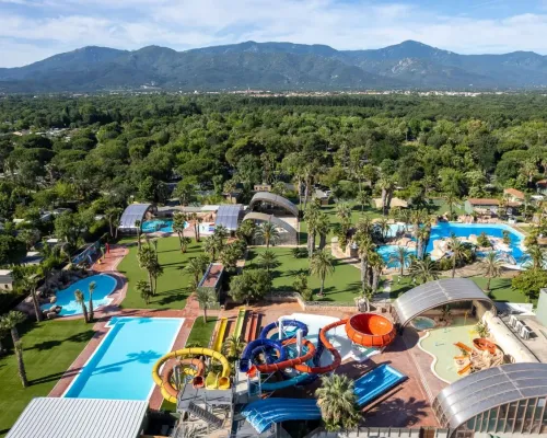 Foto aerea del parco acquatico del campeggio La Sirène a Roan.