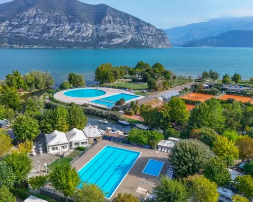 Foto panoramica del Roan Camping Village Bella Iseo.