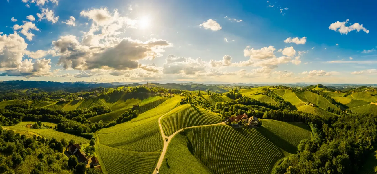Foto panoramica del paesaggio della Stiria.