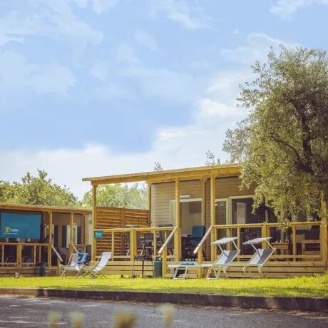 Soggiorna nei nostri bei bungalow con veranda nel Bramante settentrionale